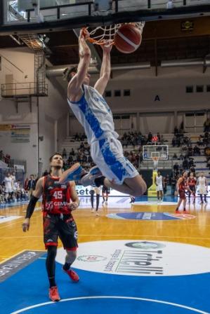 Serie B Nazionale Girone B Pallacanestro Roseto ROSETO SI RIPRENDE